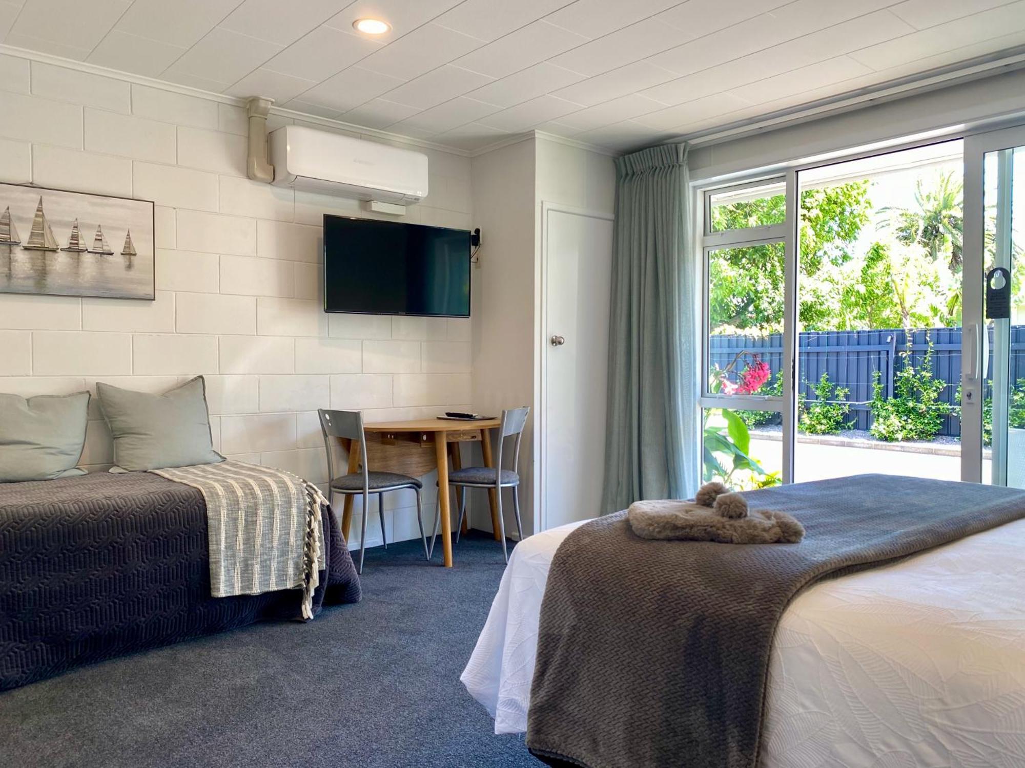 Oceans 88 Whitianga Coastal Suites Buitenkant foto