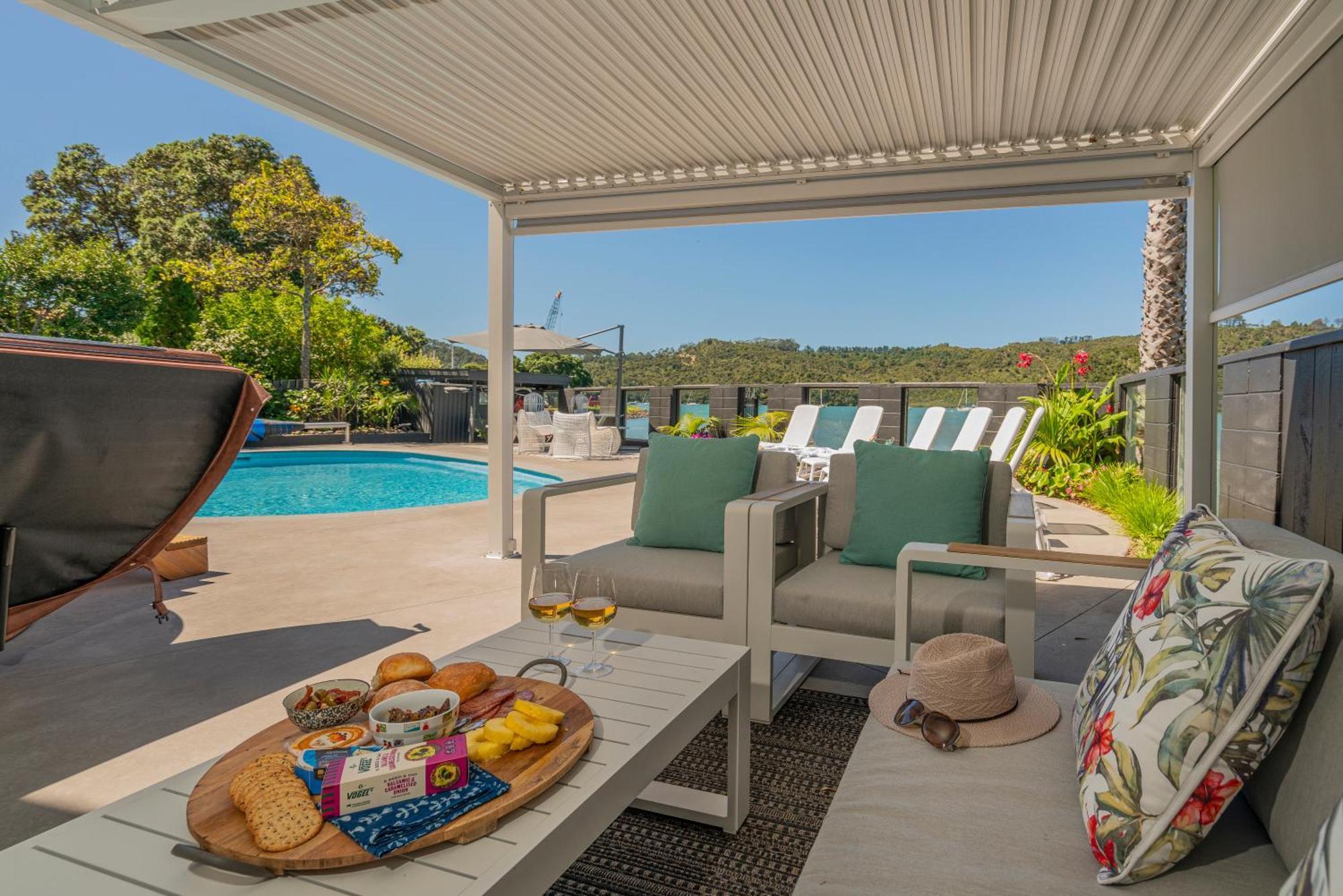 Oceans 88 Whitianga Coastal Suites Buitenkant foto