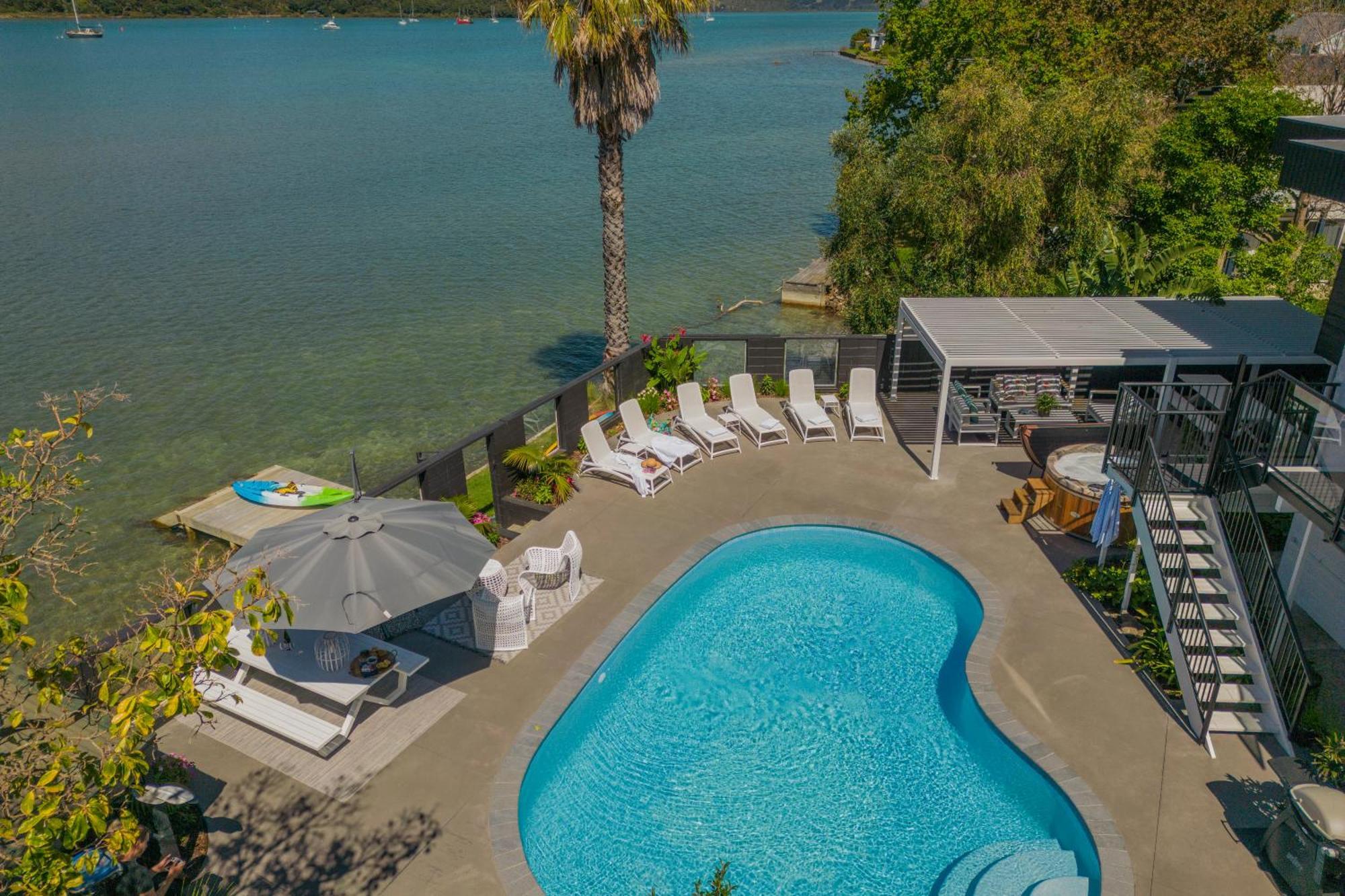 Oceans 88 Whitianga Coastal Suites Buitenkant foto